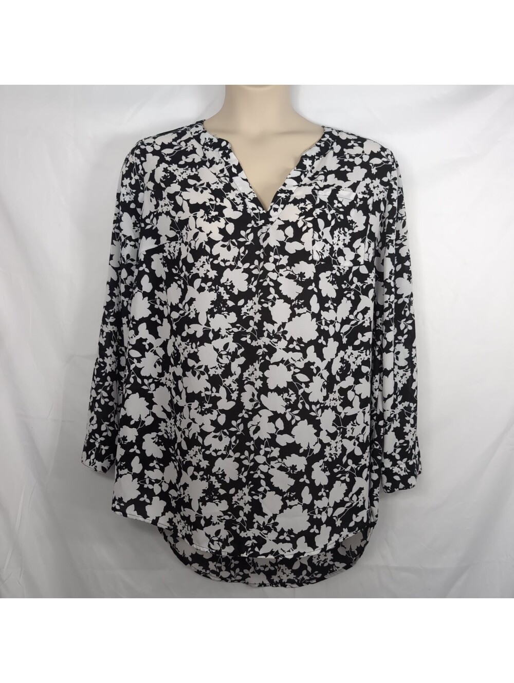 Ava & Viv 1X Blouse Black White Floral Tunic Top V-Neck Long Sleeve Flowy Whimsy